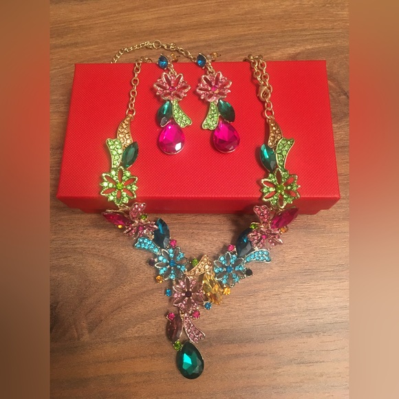 Jewelry - Crystal Jewelry Set, Flower Teardrop Necklace Earrings Set